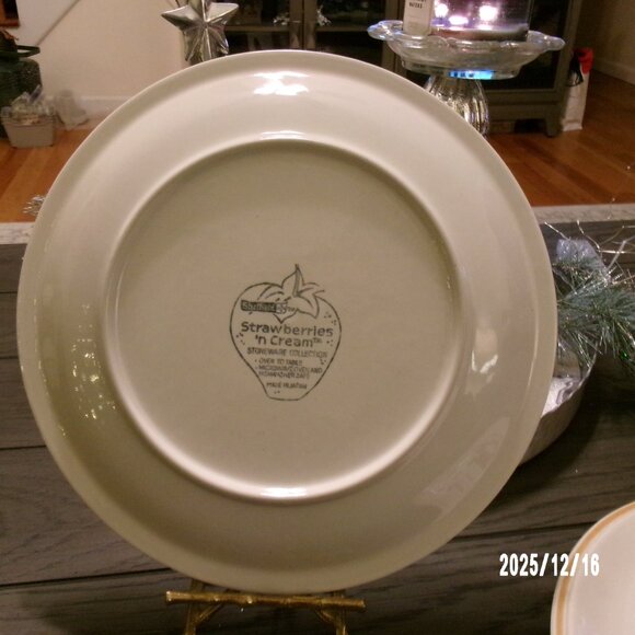 2 Vtg Sheffield Stoneware Dinner Plate Strawberries n Cream #308 Collectible 10” - Picture 6 of 6